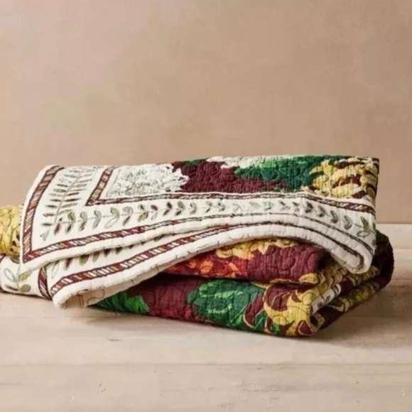 John Derian Quilted Mum Throw Blanket - Picture 7 of 7